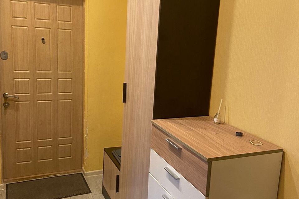 Сдаётся 2-комнатная квартира, 65 м²