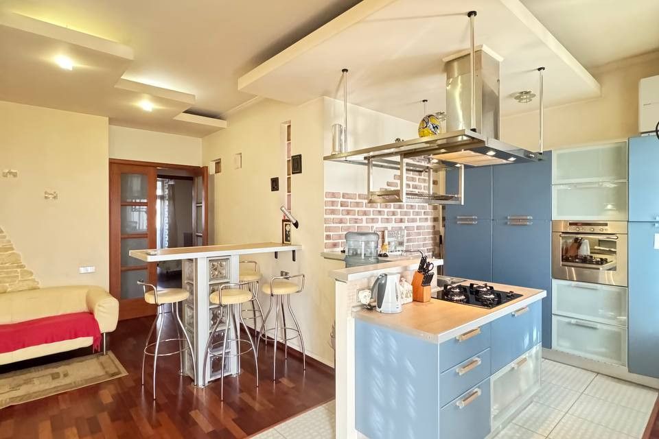 Продаётся 3-комнатная квартира, 93.2 м²