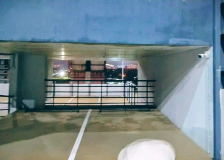 Продаётся машиноместо, 17 м²
