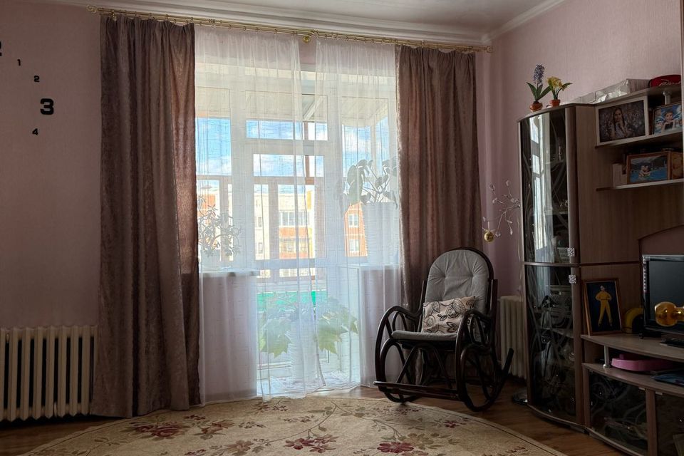 Продаётся 2-комнатная квартира, 63.6 м²