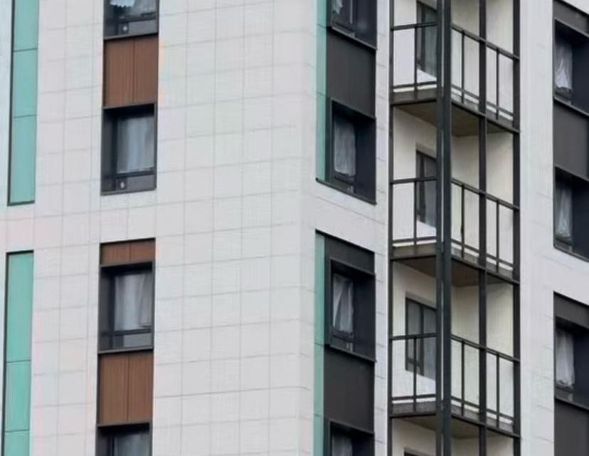 Продаётся 4-комнатная квартира, 69 м²