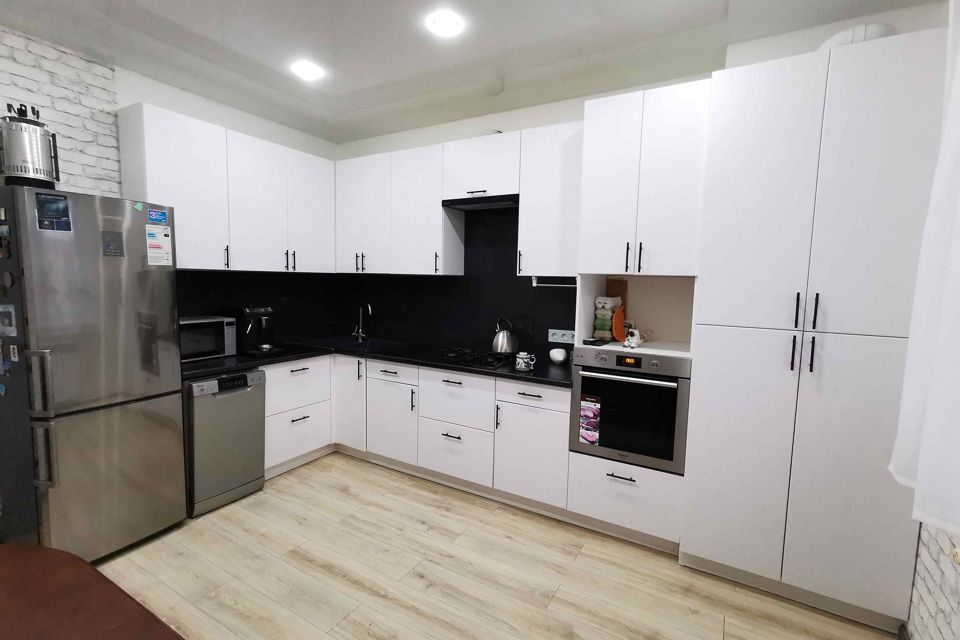 Продаётся 2-комнатная квартира, 62.7 м²