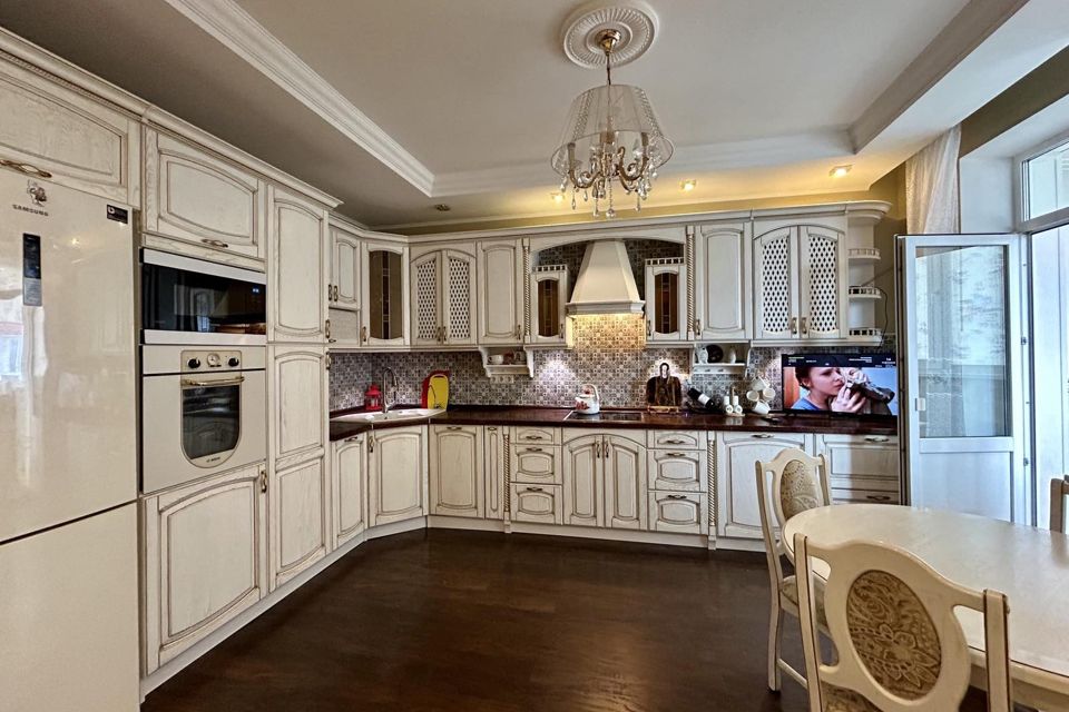 Продаётся 2-комнатная квартира, 85.1 м²