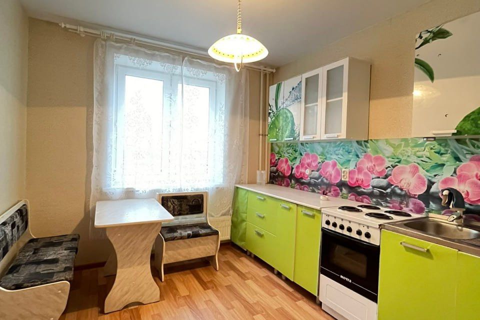 Продаётся 1-комнатная квартира, 42.3 м²