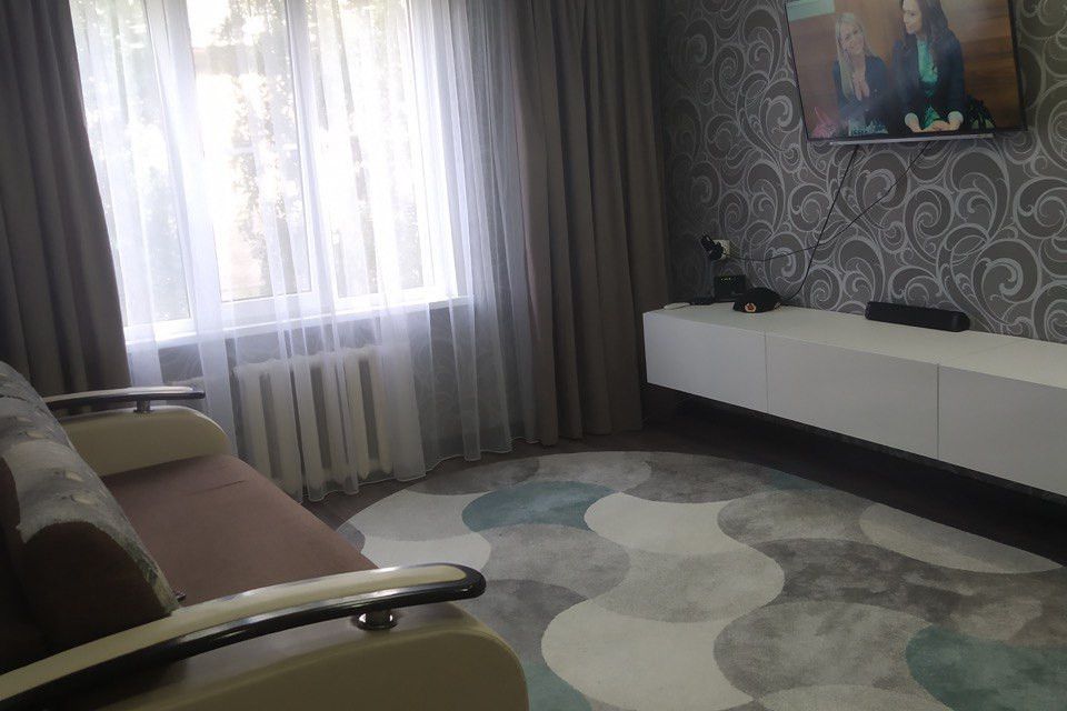 Продаётся 3-комнатная квартира, 54.7 м²