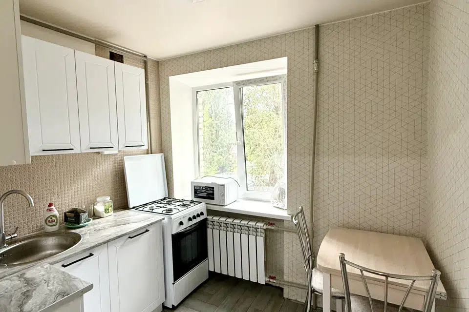 Продаётся 4-комнатная квартира, 63.1 м²