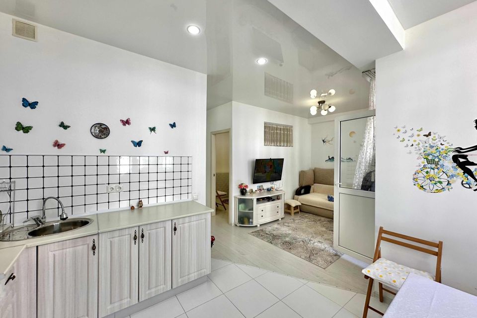 Продаётся 1-комнатная квартира, 43 м²
