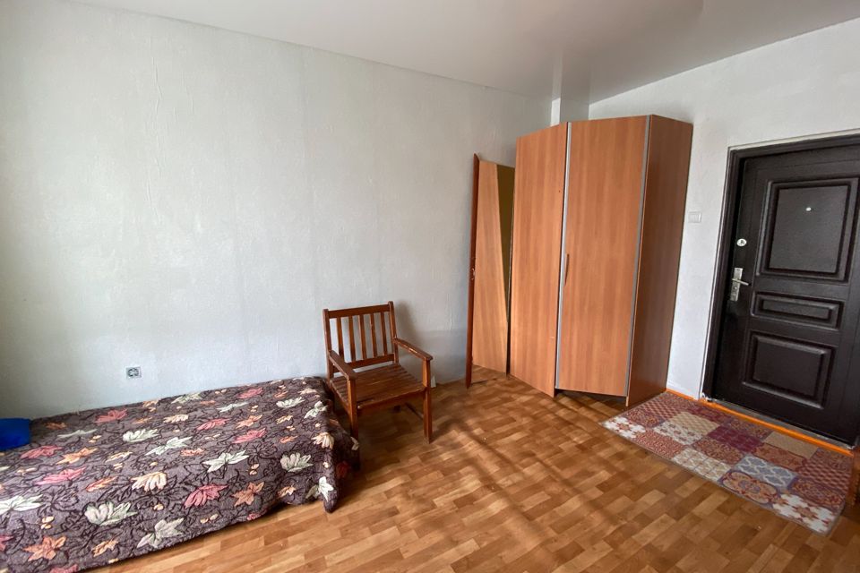 Продаётся комната в 3-комн. квартире, 18 м²