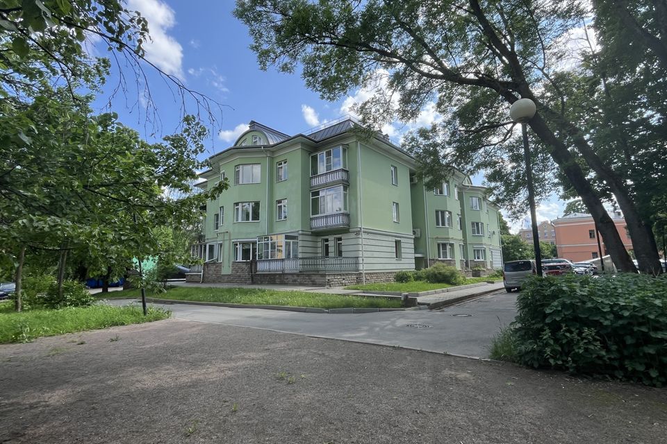 Продаётся 1-комнатная квартира, 62.3 м²