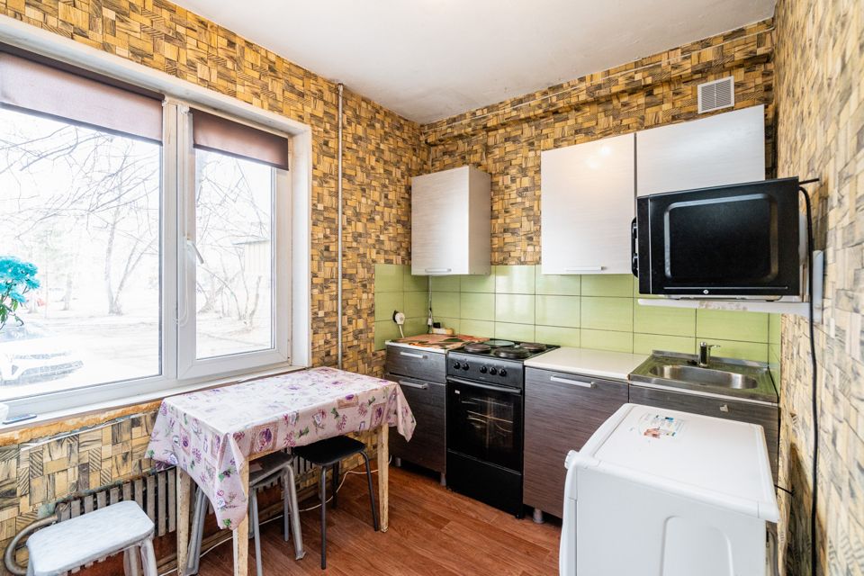 Продаётся 4-комнатная квартира, 59.6 м²