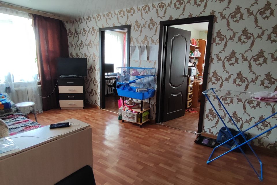 Продаётся 4-комнатная квартира, 60.4 м²