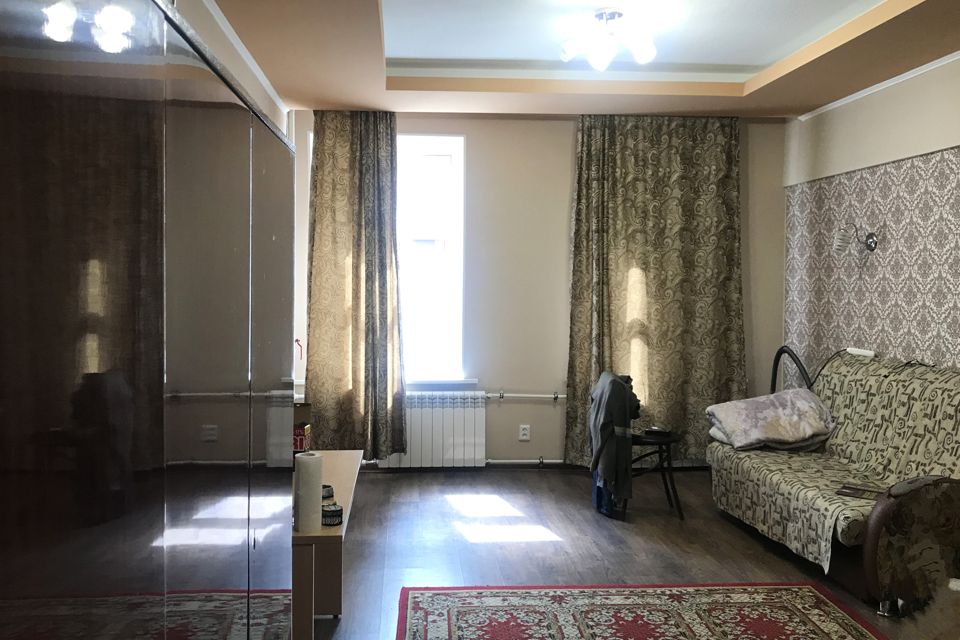 Продаётся 4-комнатная квартира, 158 м²