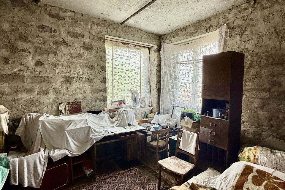 Продаётся 2-этажный дом, 200 м²