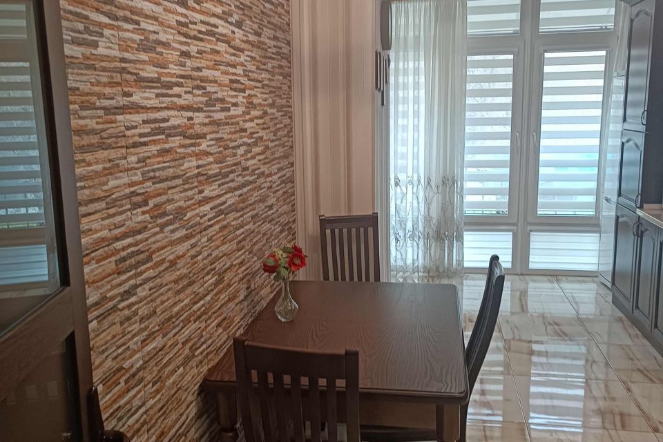 Продаётся 2-комнатная квартира, 64.4 м²