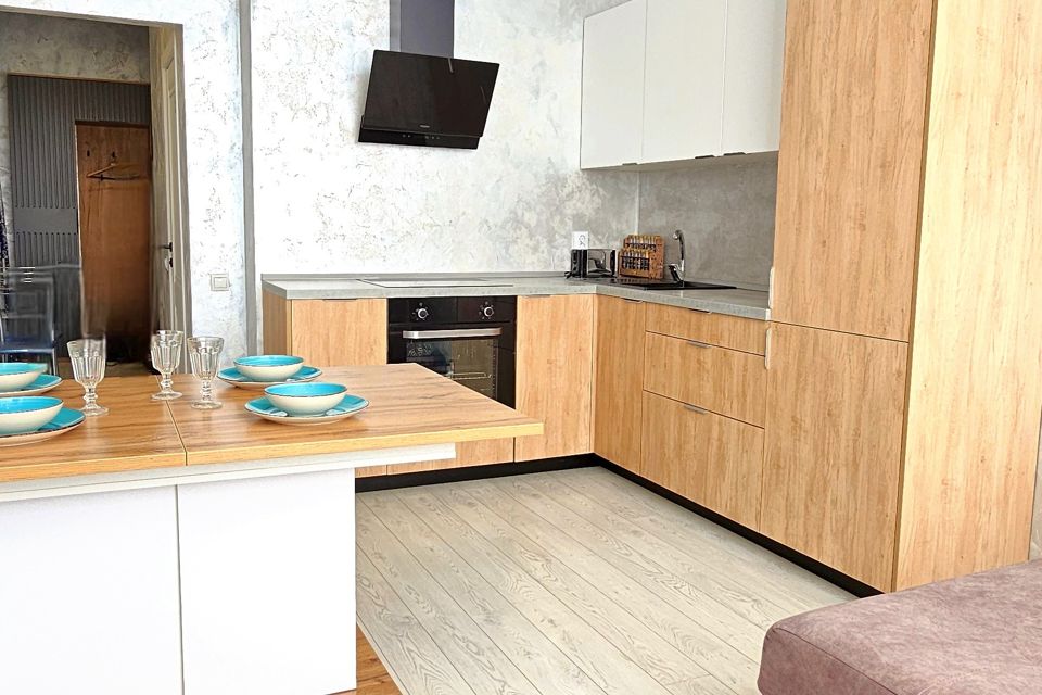 Продаётся 2-комнатная квартира, 72.4 м²