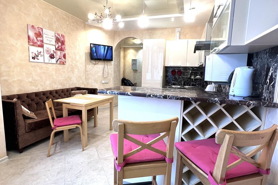 Сдаётся 2-комнатная квартира, 68 м²