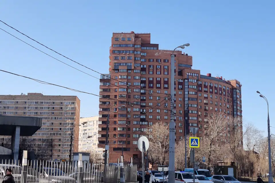 Продаётся 4-комнатная квартира, 270 м²