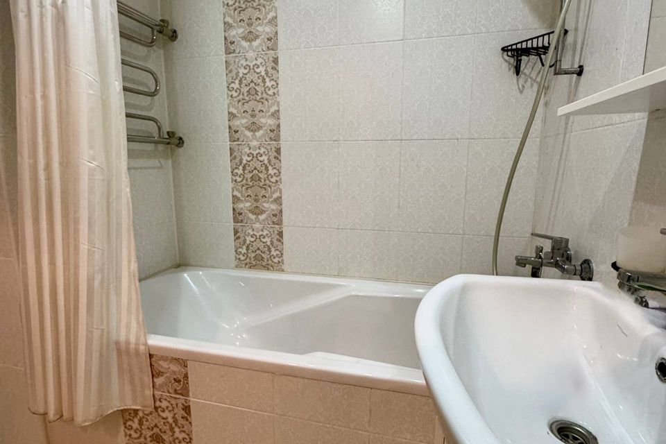 Продаётся 3-комнатная квартира, 56 м²