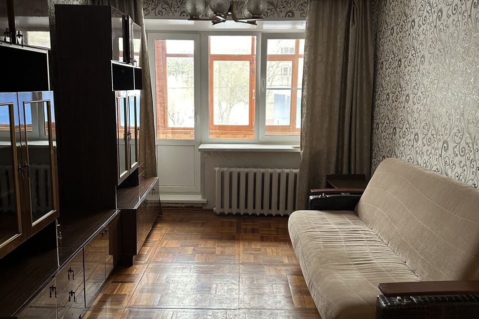Продаётся 3-комнатная квартира, 50.2 м²