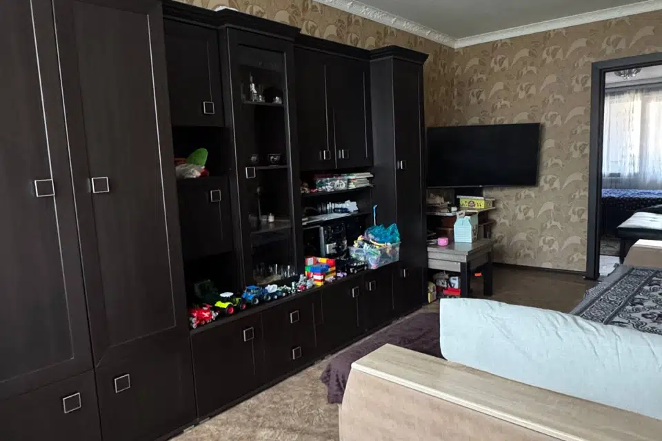 Продаётся 3-комнатная квартира, 59.5 м²