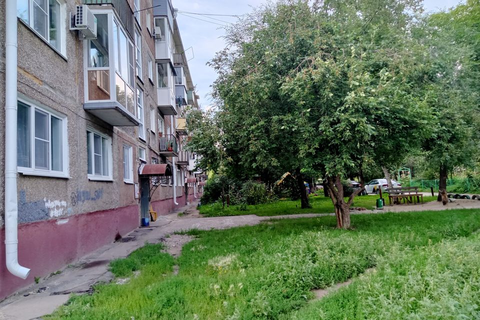 Продаётся 4-комнатная квартира, 58.5 м²