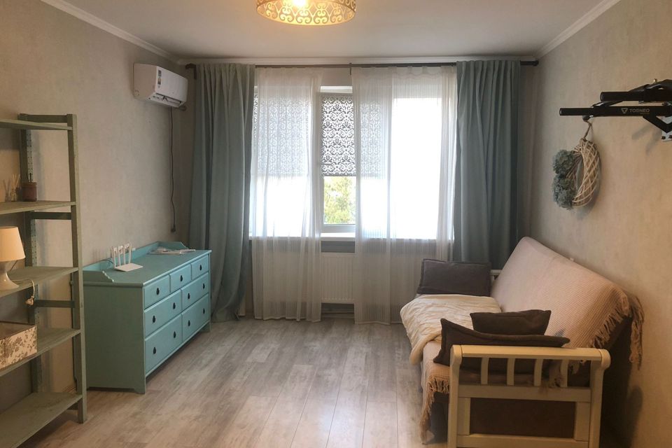 Продаётся 1-комнатная квартира, 37.9 м²
