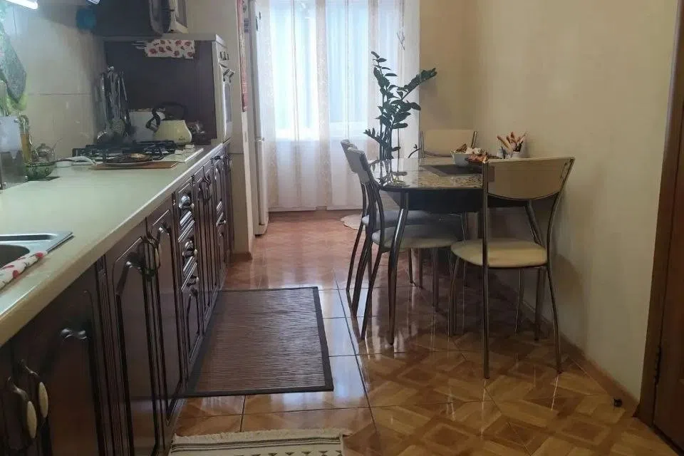 Продаётся 2-комнатная квартира, 56 м²