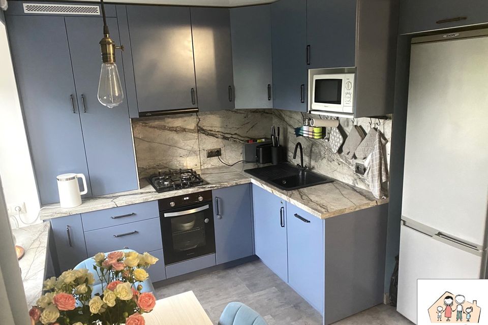 Продаётся 3-комнатная квартира, 54.7 м²