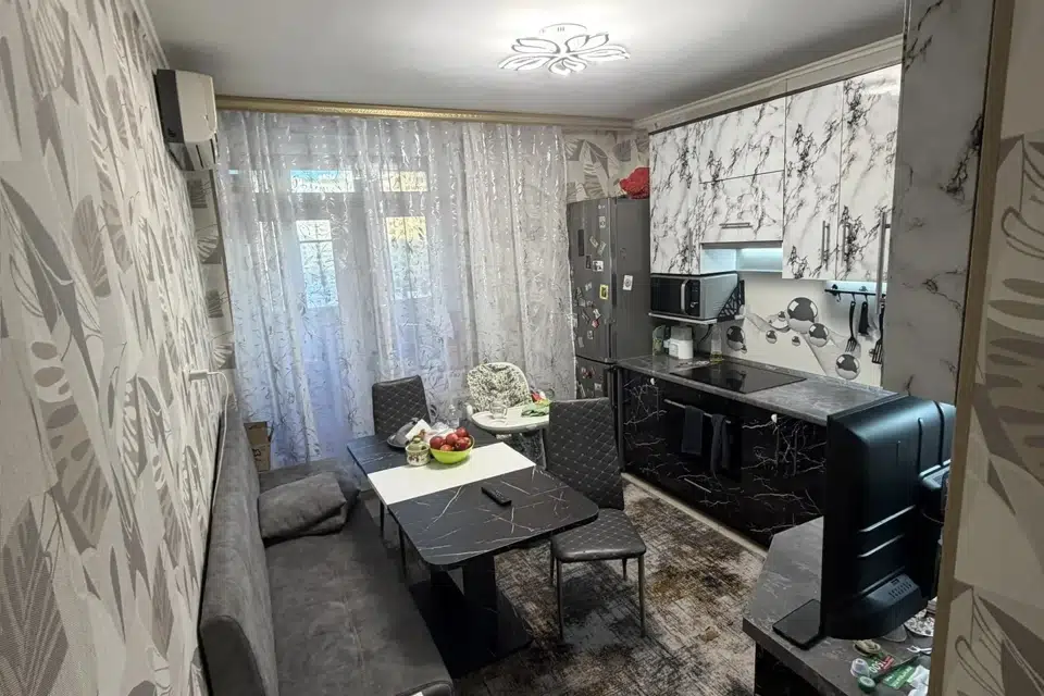 Продаётся 2-комнатная квартира, 60.7 м²