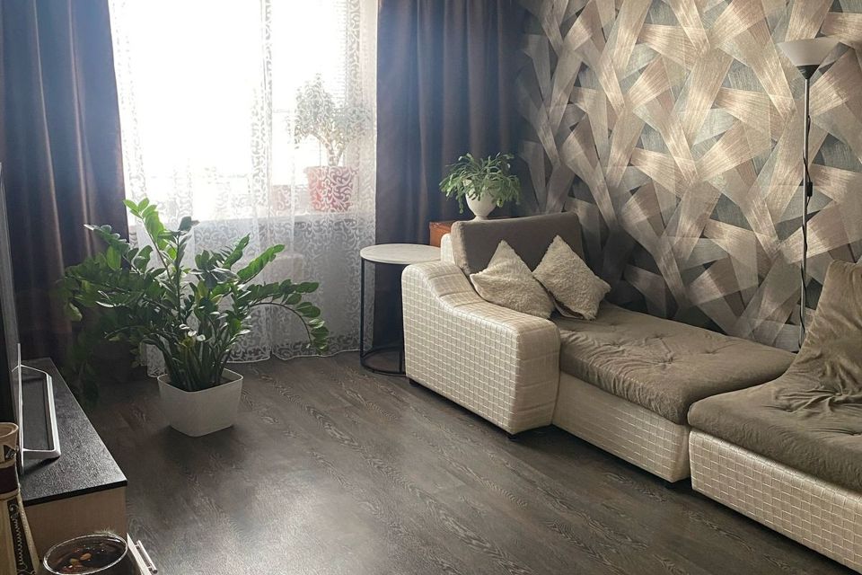 Продаётся 4-комнатная квартира, 98.1 м²