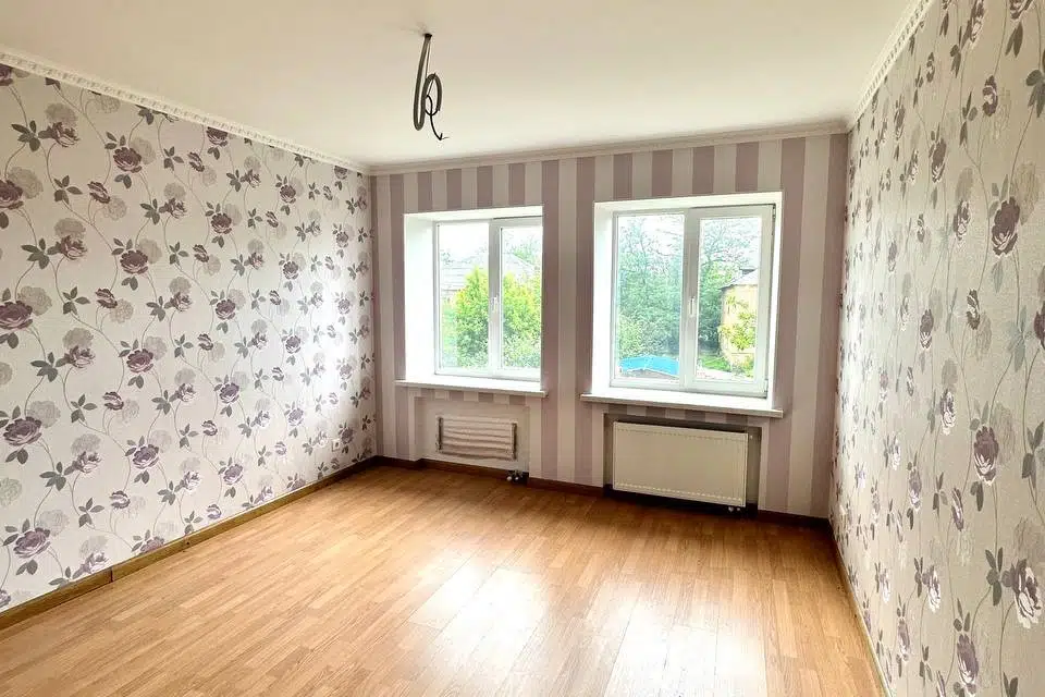 Продаётся таунхаус, 3-эт., 335 м²