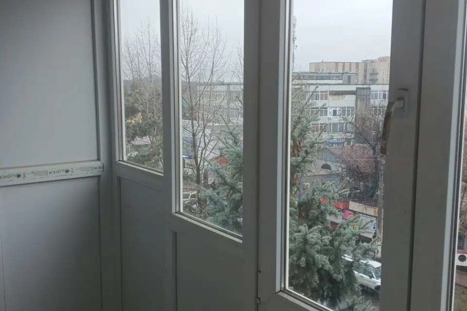 Продаётся 3-комнатная квартира, 57 м²