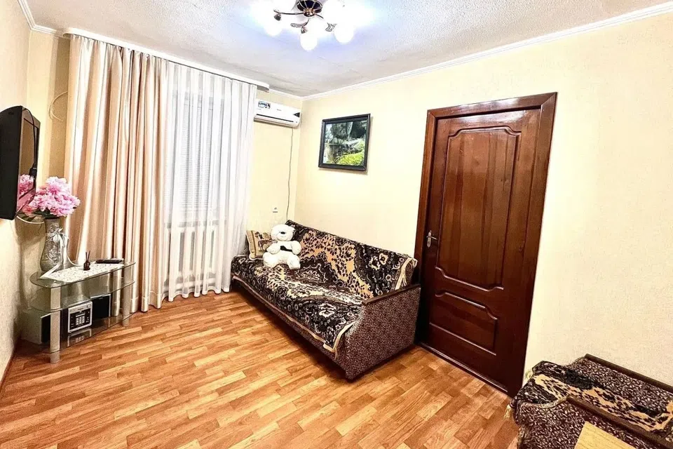 Продаётся 4-комнатная квартира, 115 м²
