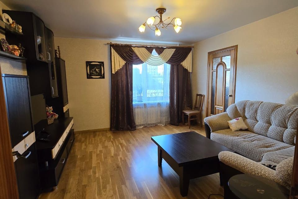 Продаётся 3-комнатная квартира, 59.6 м²