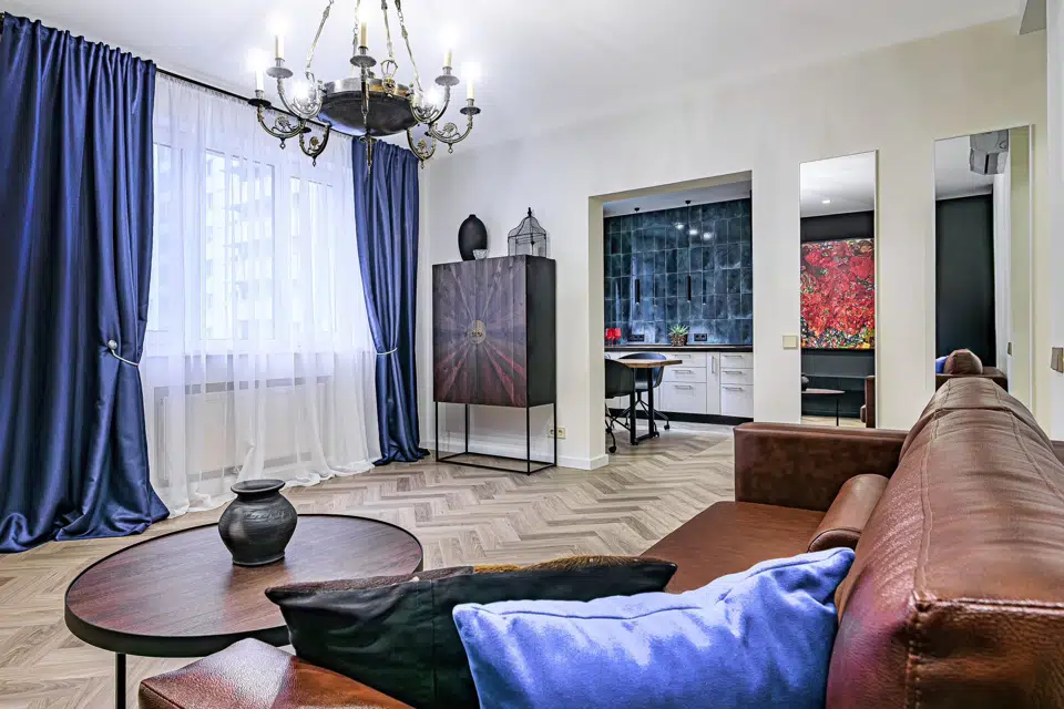 Продаётся 4-комнатная квартира, 132 м²