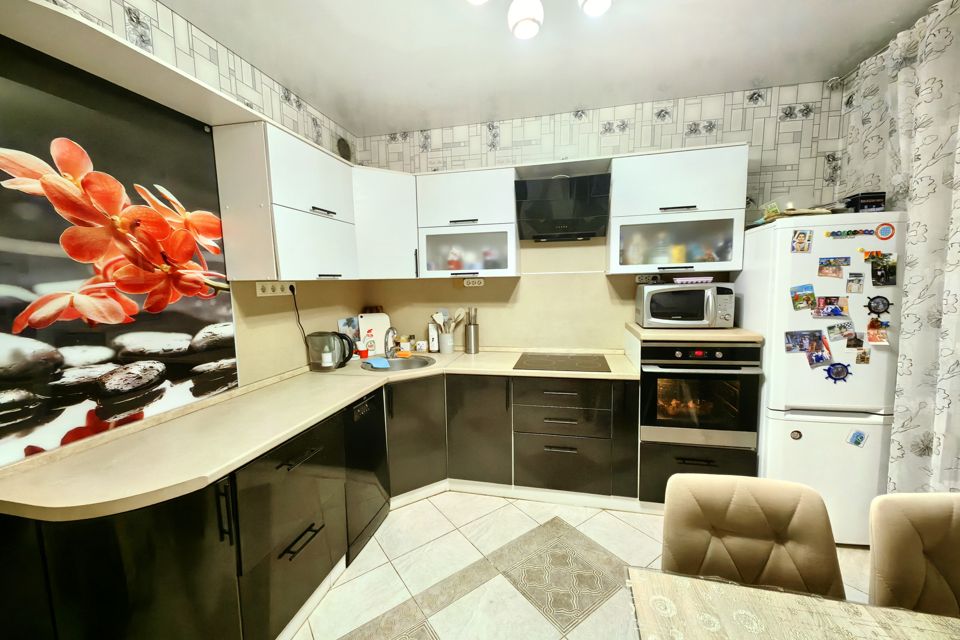 Продаётся 2-комнатная квартира, 62.5 м²