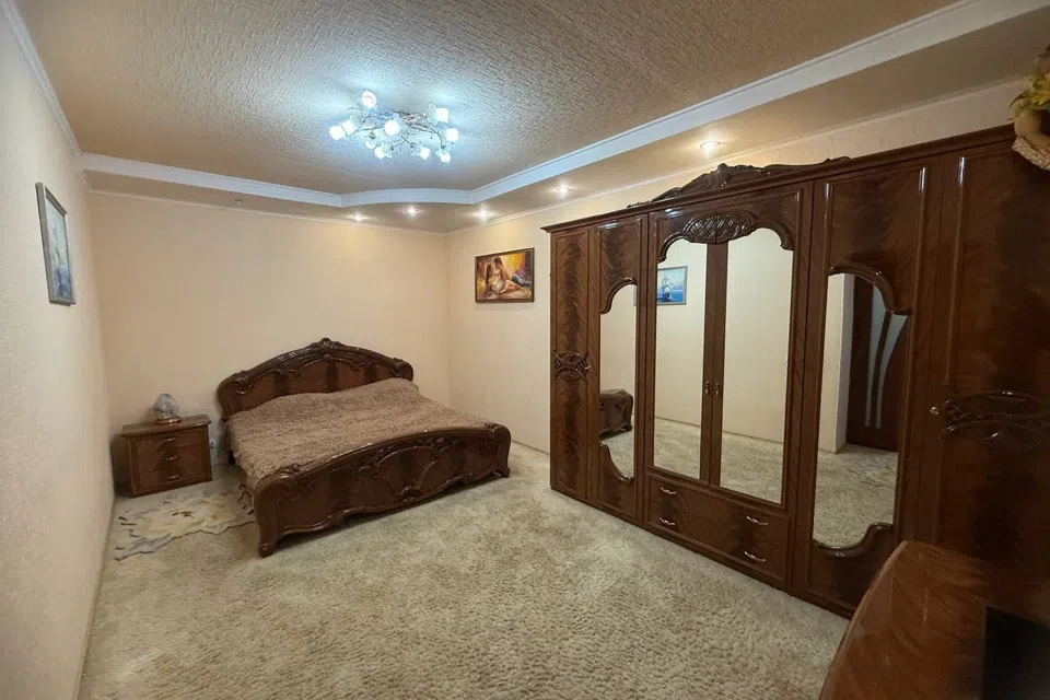 Продаётся 2-этажный дом, 350 м²