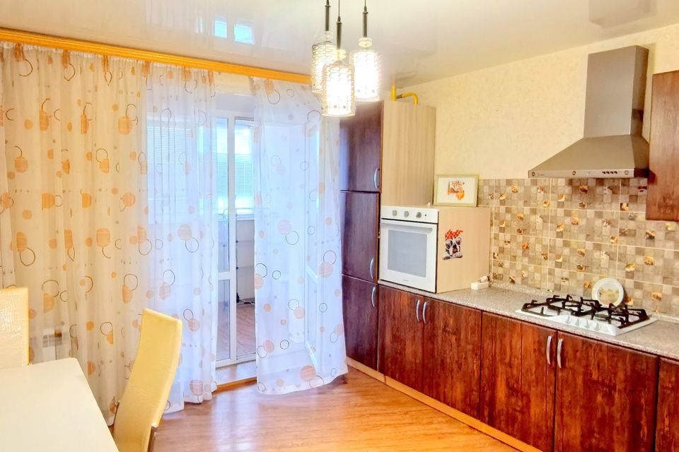 Продаётся 1-комнатная квартира, 42 м²
