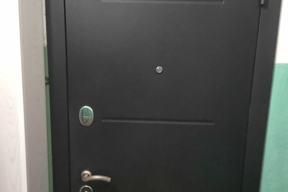 Продаётся 3-комнатная квартира, 63.8 м²