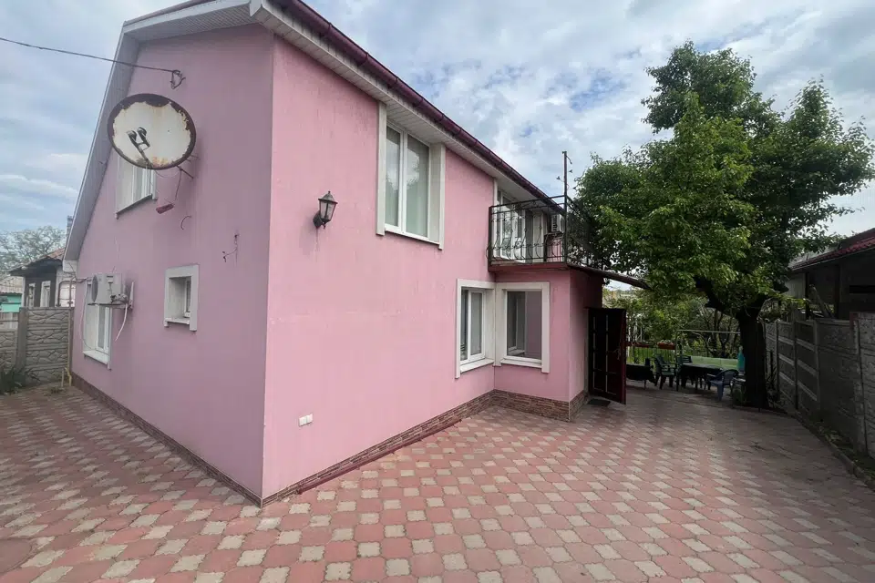 Продаётся 2-этажный дом, 150 м²