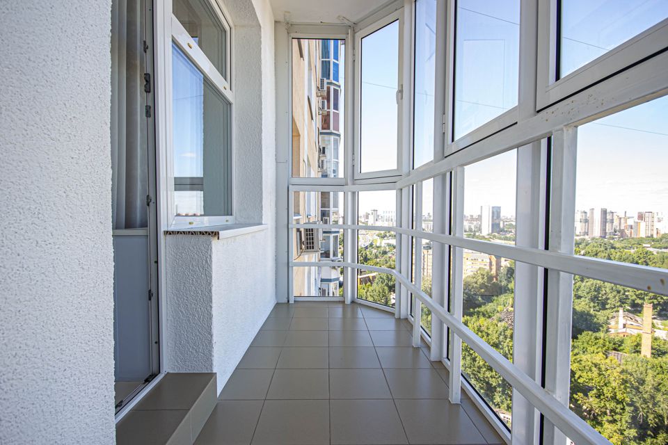 Продаётся 4-комнатная квартира, 131.4 м²