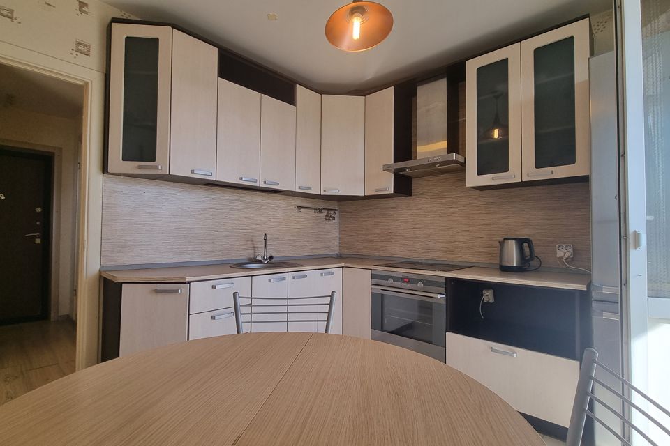 Продаётся 1-комнатная квартира, 35.5 м²