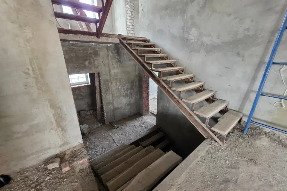 Продаётся 2-этажный дом, 370 м²