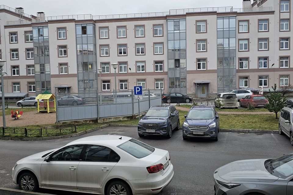 Продаётся 3-комнатная квартира, 72 м²