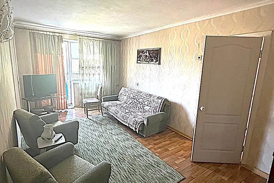 Продаётся 3-комнатная квартира, 56 м²