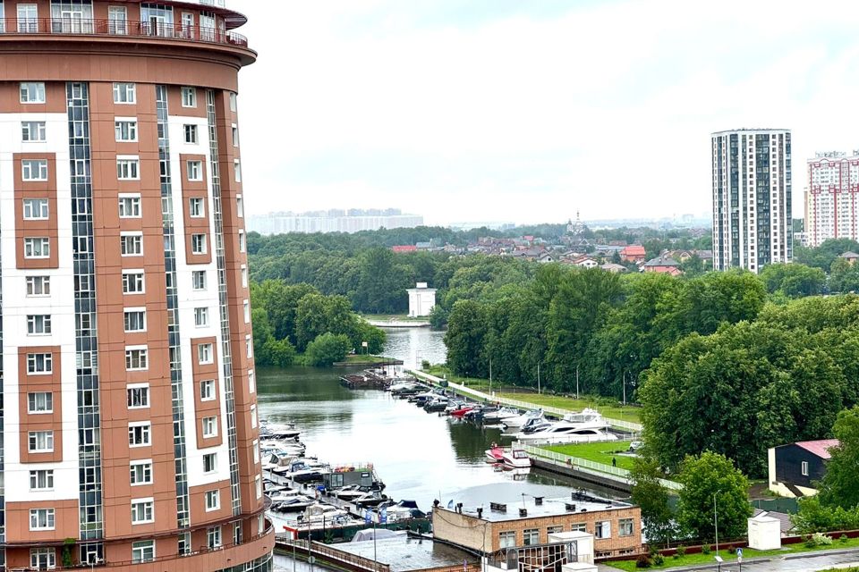 Продаётся 2-комнатная квартира, 75.3 м²