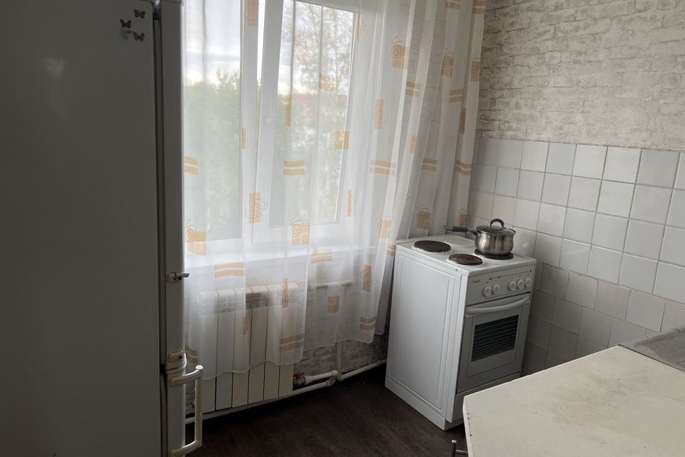 Продаётся 3-комнатная квартира, 48.6 м²