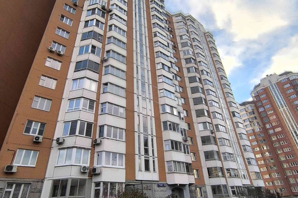 Продаётся 2-комнатная квартира, 60.4 м²