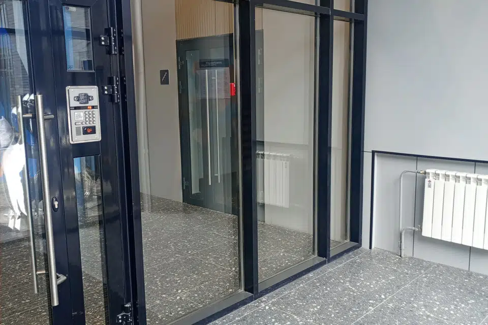 Продаётся 2-комнатная квартира, 56.1 м²