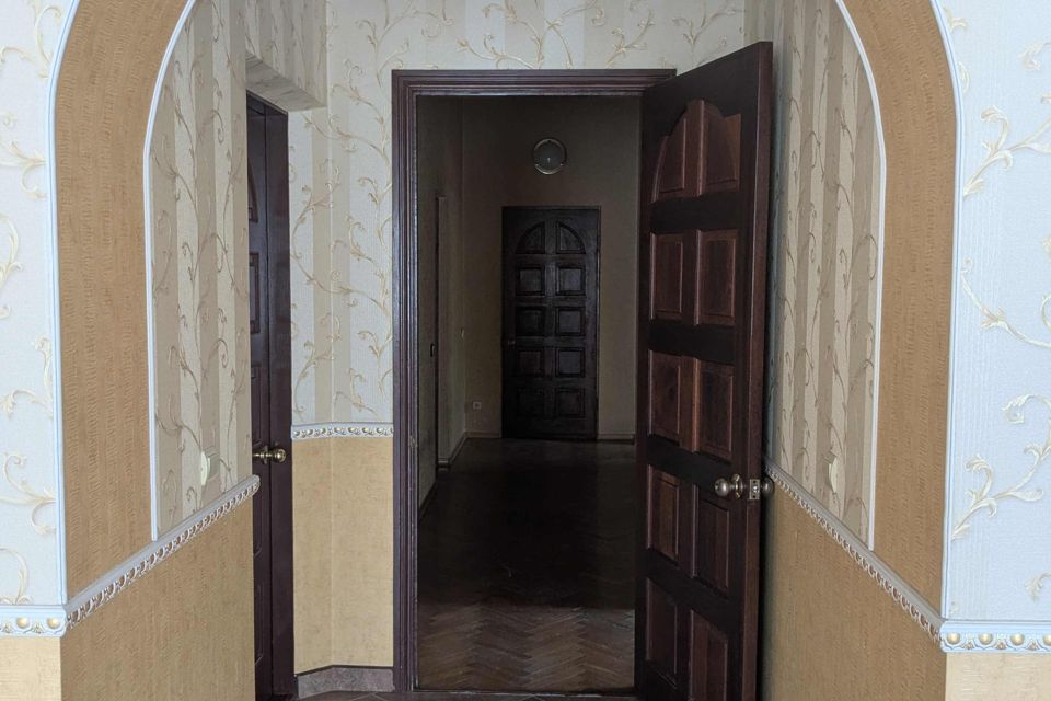 Продаётся 2-этажный дом, 270 м²